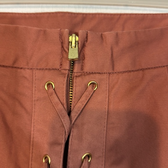 Body by Victoria Elegant Brown Skirt with Zipper back - Picture 5 of 5